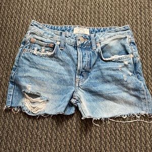 Jean shorts. Brand is American Eagle.Size is Small. Color is blue.